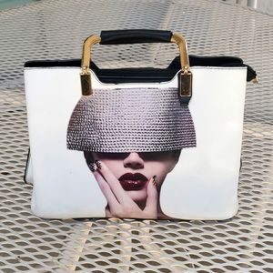 Hand bag